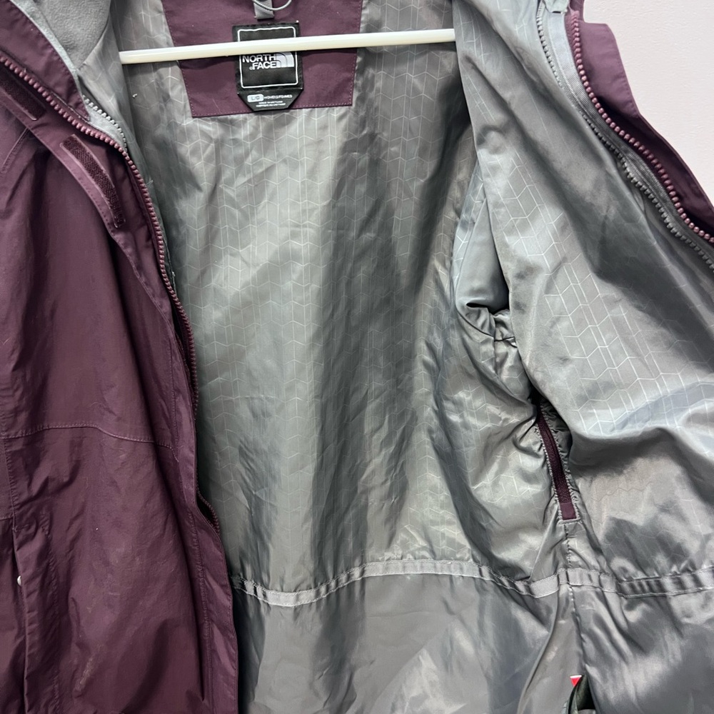 The North Face Women's Plum Ski Jacket - image 3